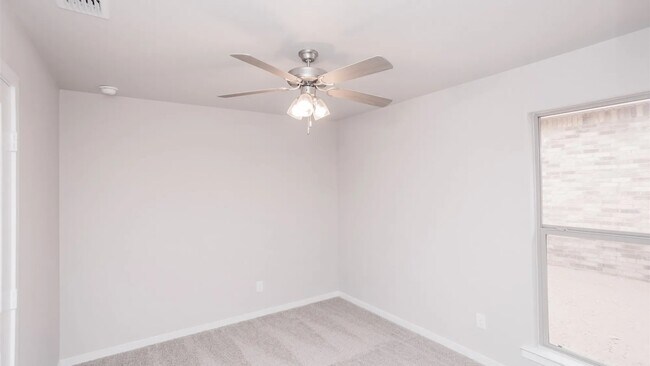 Building Photo - 13806 Uvalde Ave