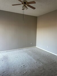 Building Photo - 10104 Waterstone Dr