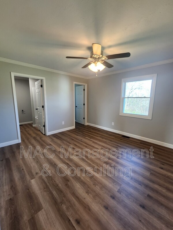 Building Photo - 4680 S Grundy Quarles Hwy