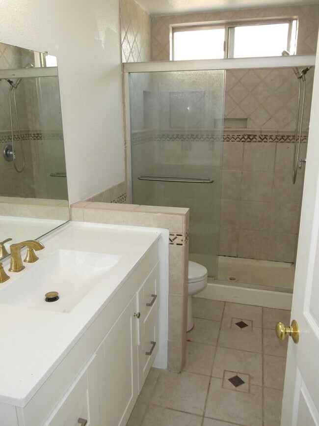 Building Photo - Single Story 3 Bedroom Home for Rent in Sa...