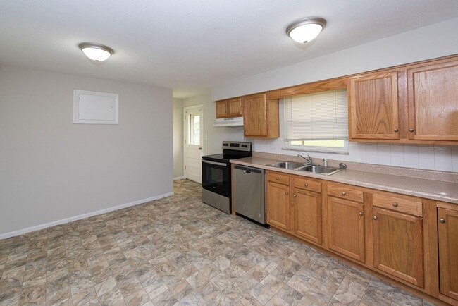 Building Photo - BRIDGETOWN- 3BEDROOM 1BATH W 1 CAR BUILT I...