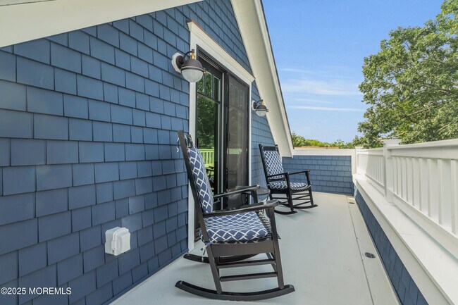 Building Photo - 2118 Edgewood Pl