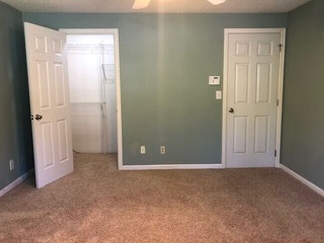 Building Photo - Spacious 4 bedroom in Finn Hill/Juanita area in a cul-de-sac with large backyard