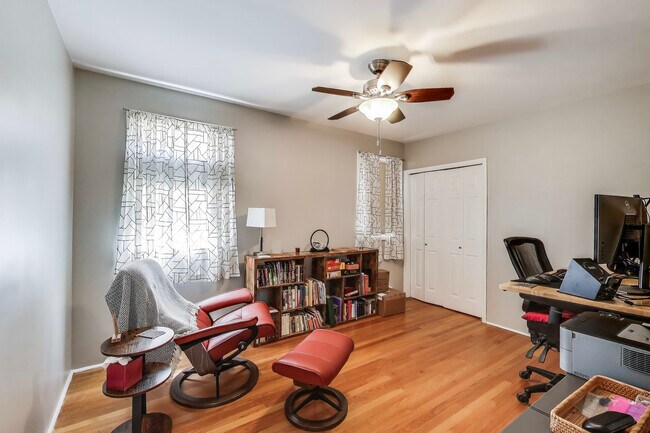 Building Photo - 5140 N Leavitt St