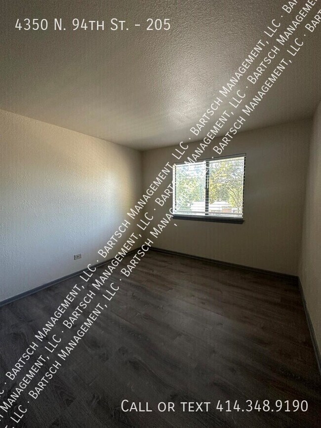 Building Photo - 4350 N 94th St