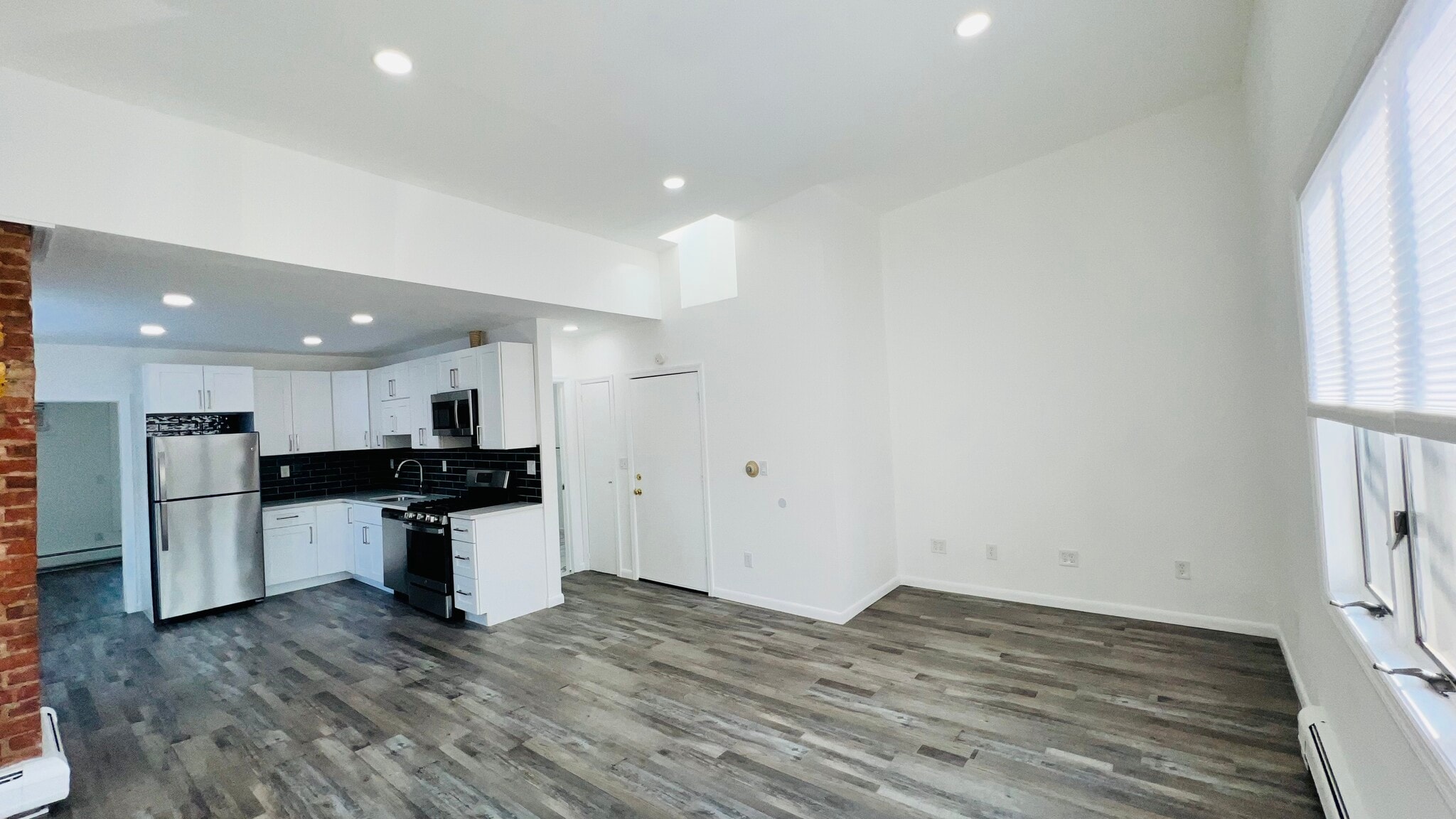Open Floor Plan, with skylight - 5406 Kennedy Blvd W