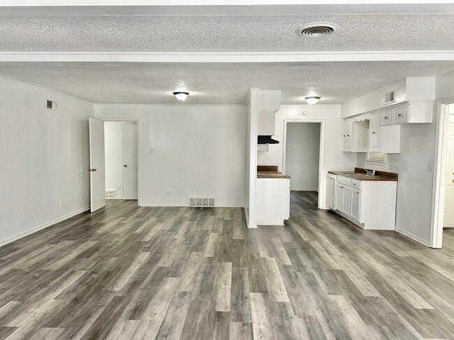 Building Photo - 4209 Camelot Ave