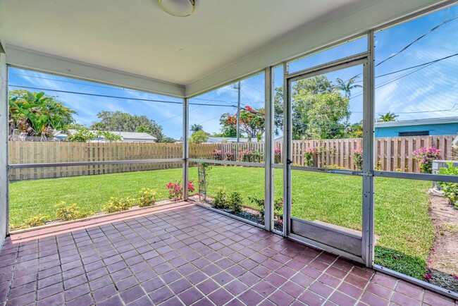 Building Photo - 713 Gumtree Rd