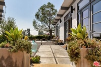 Building Photo - 7107 Pacific View Dr