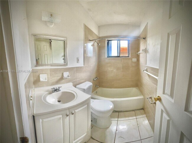 Building Photo - 1232 NE 136th Terrace