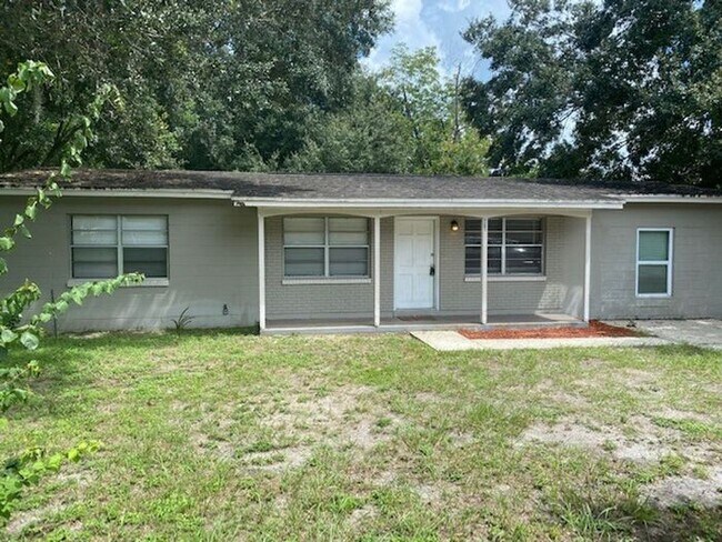 Building Photo - Coming Soon! Tampa!