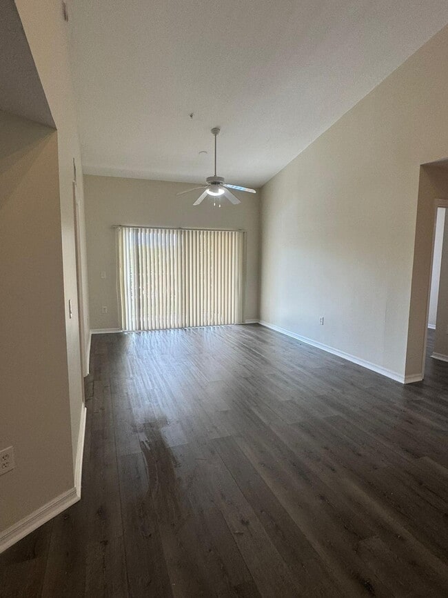 Building Photo - 4041 San Marino Blvd