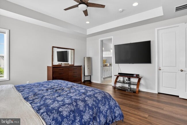 Building Photo - 41922 Spring Air Dr