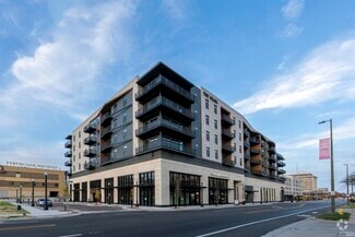 Building Photo - 647 Webster St