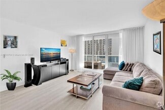 Building Photo - 2301 Collins Ave