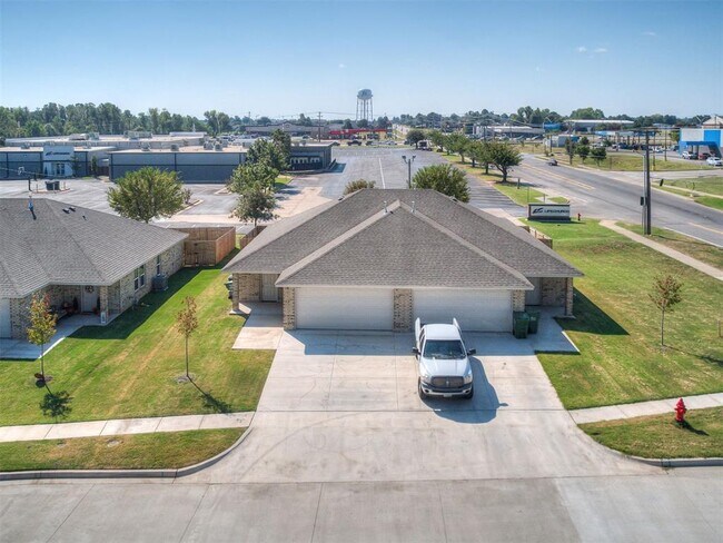 Building Photo - 1102 Ashton Ln