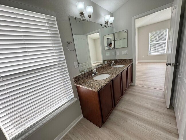 Building Photo - 10703 Yellow Tiger Lily Dr