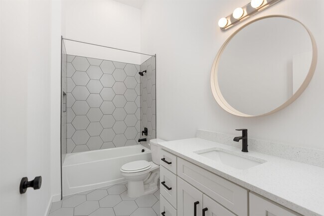 Building Photo - 29 Masters Dr