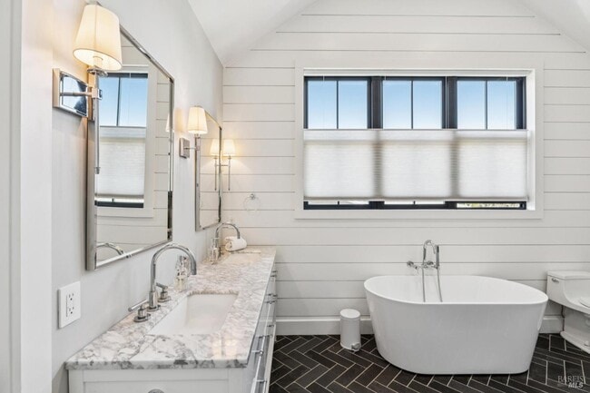 Building Photo - 1810 Quail Ct