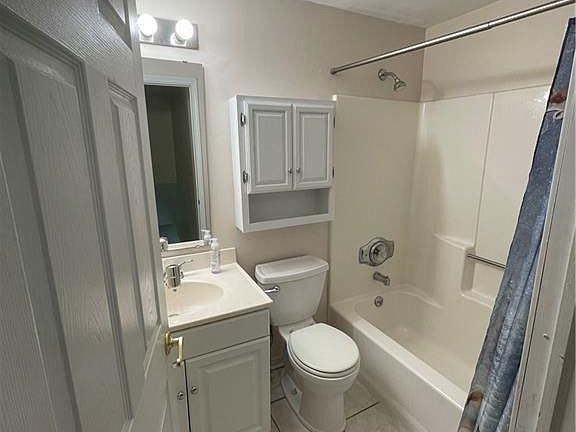 Building Photo - 2275 Nutmeg Ct