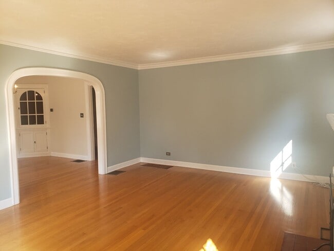 Building Photo - Charming Irvington Home with 3 Levels of L...