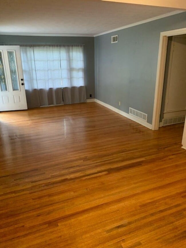 Building Photo - 4516 E Dearing Rd