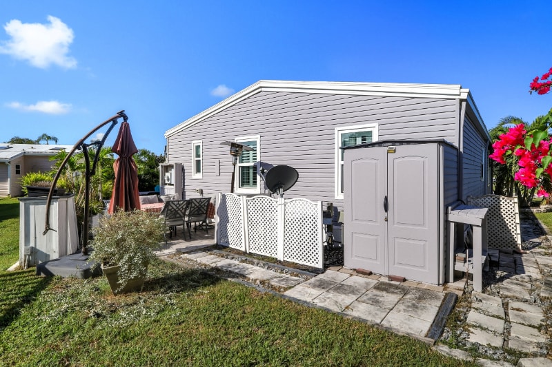 Building Photo - 116 Dolphin Dr S