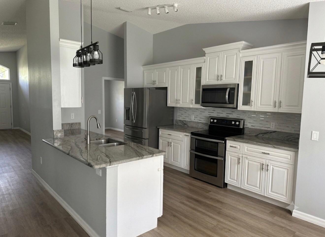 Building Photo - 6407 Whit Ct