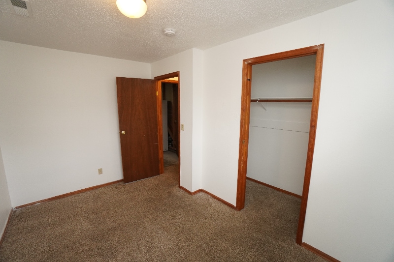 Building Photo - 1859 Granby Ct