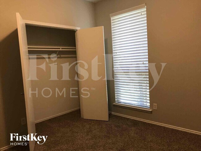 Building Photo - 1220 Saltgrass Dr