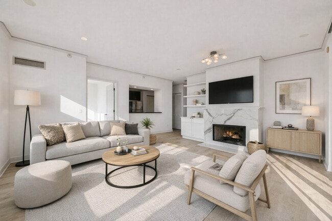 Building Photo - 200 N Jefferson St