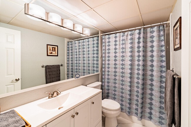 Building Photo - 1000 Spanish River Rd