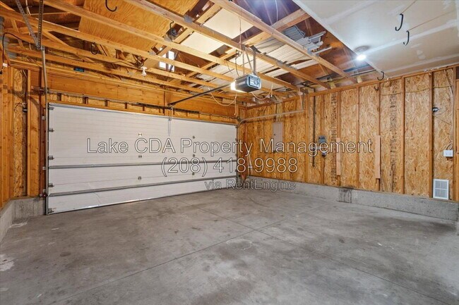 Building Photo - 8920 Torrey Ln