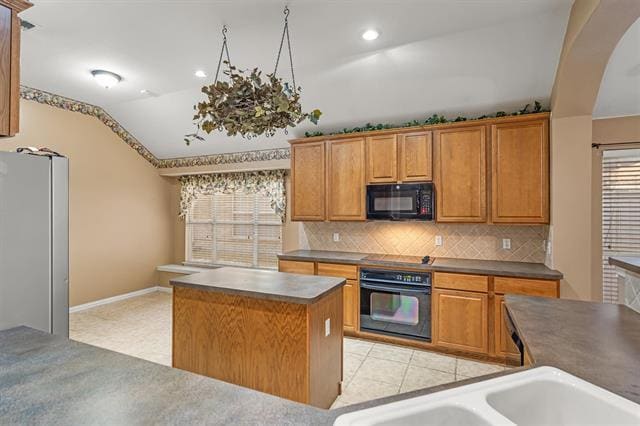 Building Photo - 5404 Fairfax Ct