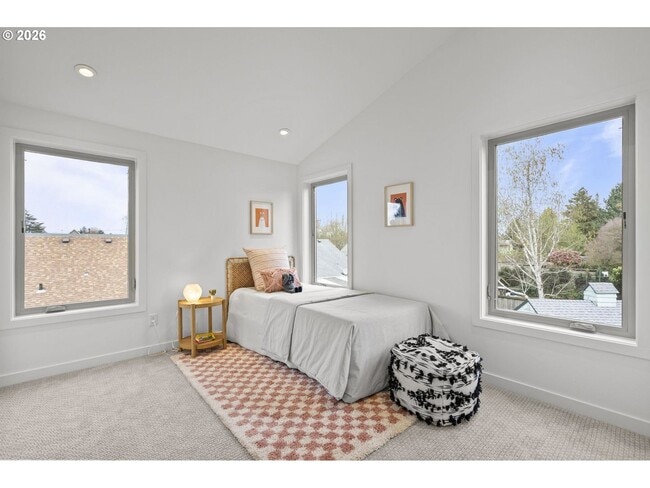 Building Photo - BRAND NEW stylish and modern Mt. Tabor stunner! Available Now!!