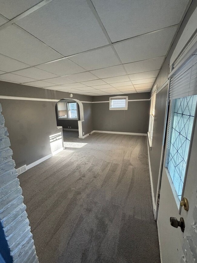 Building Photo - Beautifully Renovated 3-Bedroom Home – Sec...