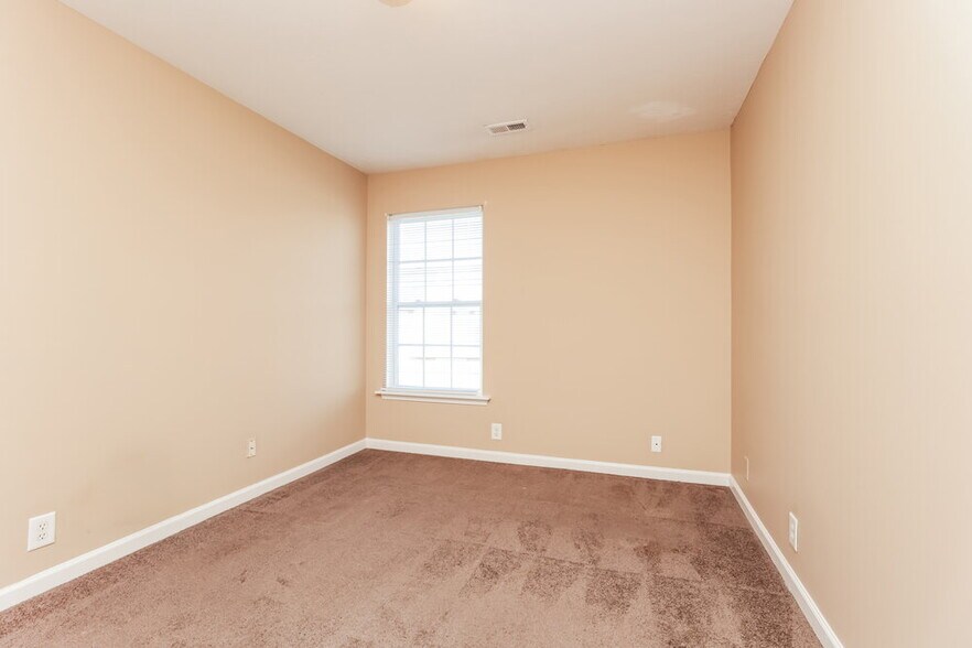 Building Photo - 1008 Cheryl Ln