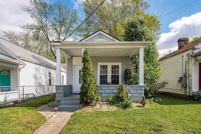 Building Photo - 466 E Brandeis Ave