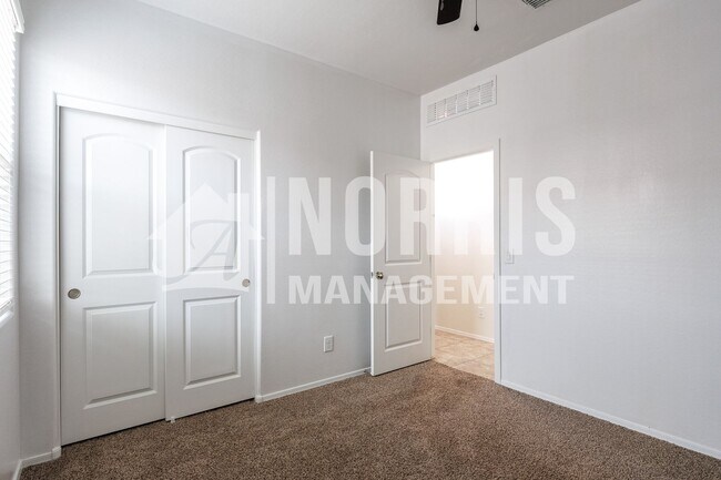 Building Photo - Beautiful Home in Mission Royale