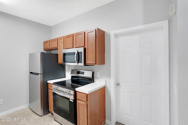 Building Photo - 624 Southbranch Dr