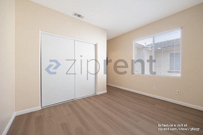 Building Photo - 10705 Wexford St