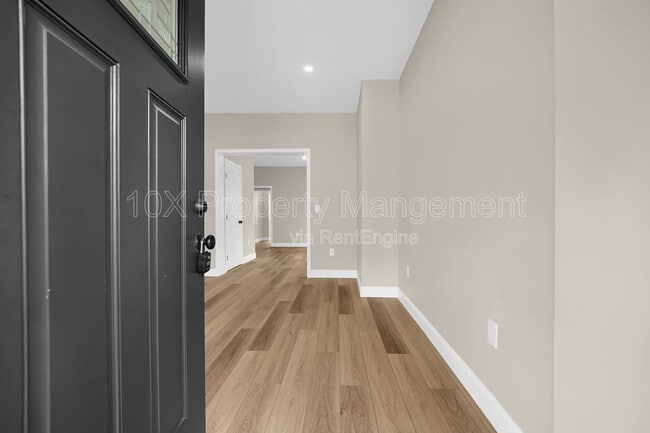 Building Photo - 555 Kimball Pl