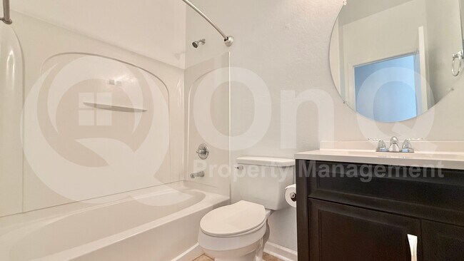 Building Photo - 1336 S Sabino Dr