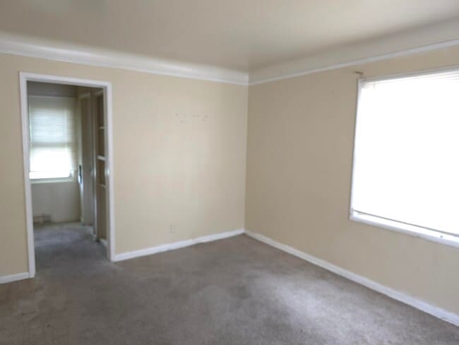 Building Photo - 16073 Tacoma St