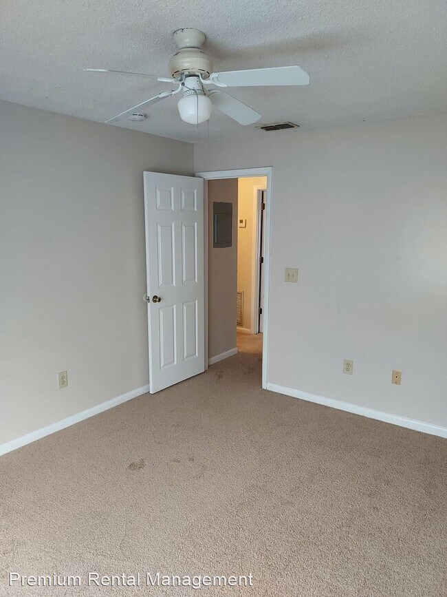 Building Photo - 2 br, 1.5 bath House - 12316 Fox Hound Ln