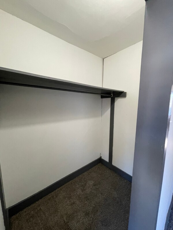 Building Photo - 1350 Mt Rose Ave