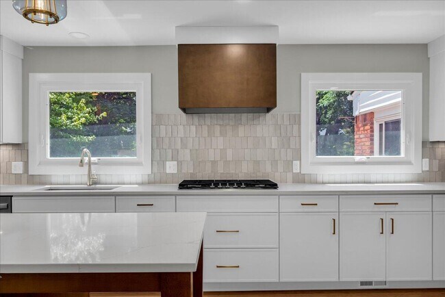 Building Photo - 3729 Boulder Dr