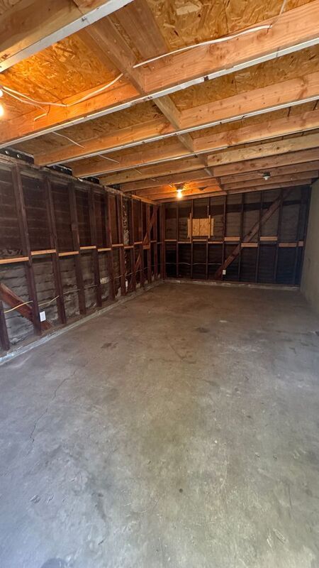 Building Photo - 8204 Calmada Ave