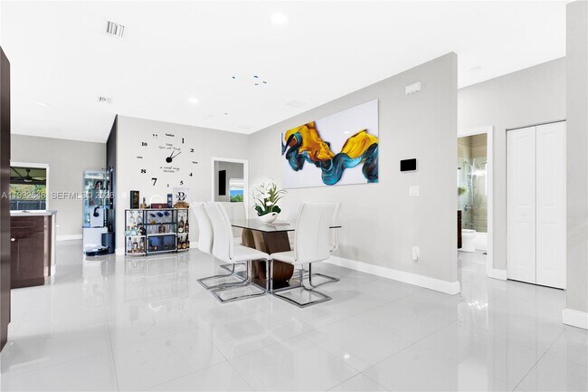 Building Photo - 30775 SW 158 Path