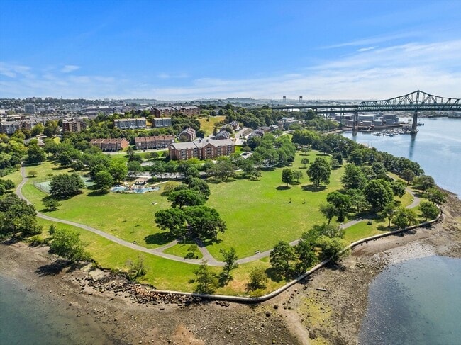 Building Photo - 30 Breakwater Cove